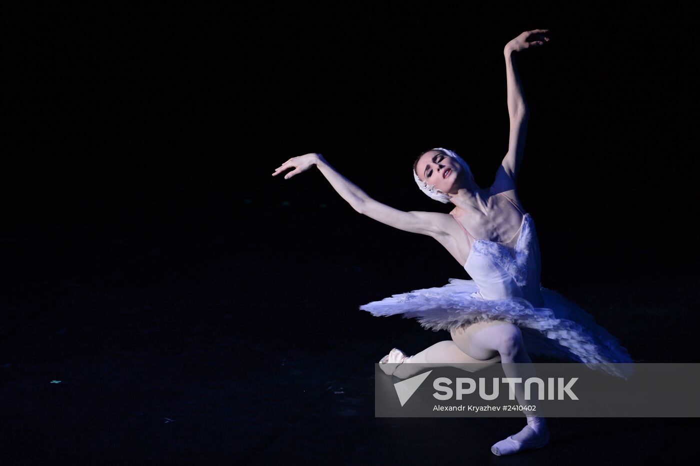 "Pas de deux on toes and for toes" concert as part of Trans-Siberian art festival