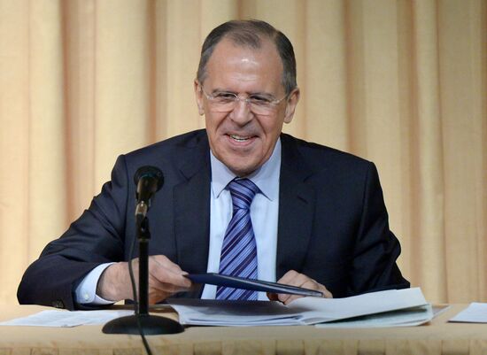 Sergei Lavrov meets with NGOs dealing with international issues
