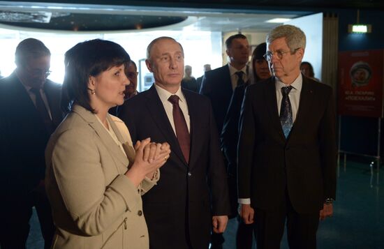 Vladimir Putin visits Memorial Museum of Cosmonautics