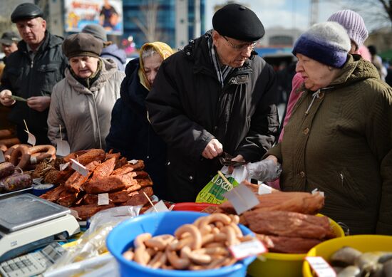 Easter food fair in Novosibirsk