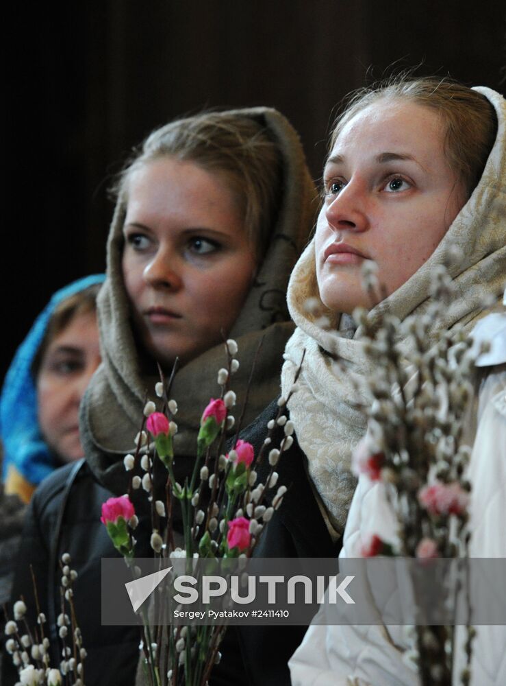 Patriarchal service on eve of Jesus' entry into Jerusalem
