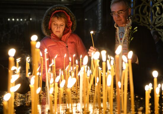 Patriarchal service on eve of Jesus' entry into Jerusalem