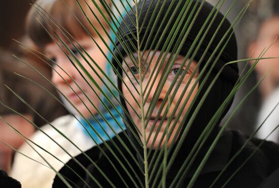 Patriarchal service on eve of Jesus' entry into Jerusalem