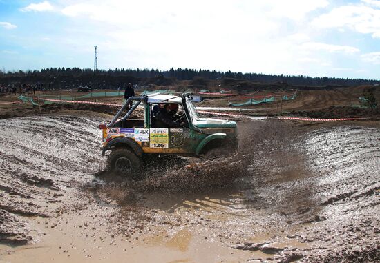 Motorsport: RainForest Challenge Russia 2014