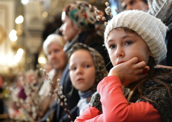 Patriarchal service on eve of Jesus' entry into Jerusalem