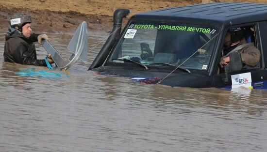 Motorsport: RainForest Challenge Russia 2014