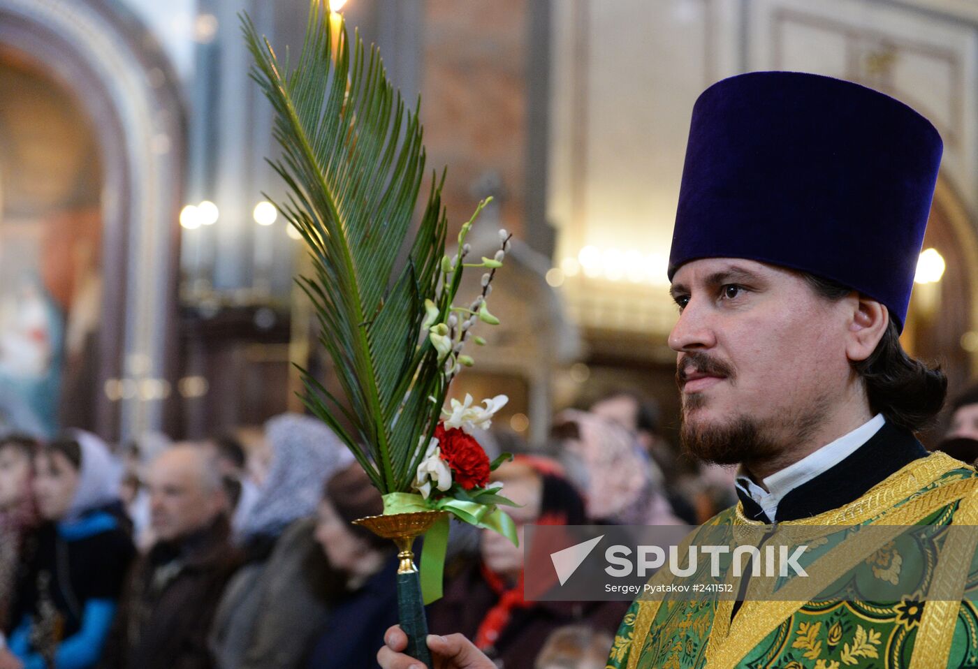 Patriarchal service on eve of Jesus' entry into Jerusalem