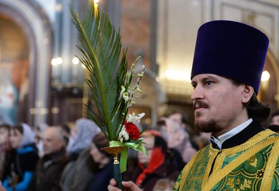 Patriarchal service on eve of Jesus' entry into Jerusalem