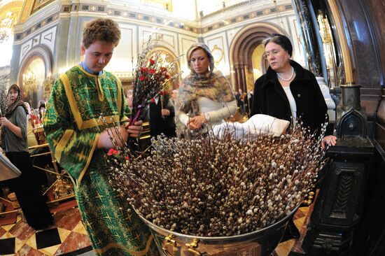 Patriarchal service on eve of Jesus' entry into Jerusalem