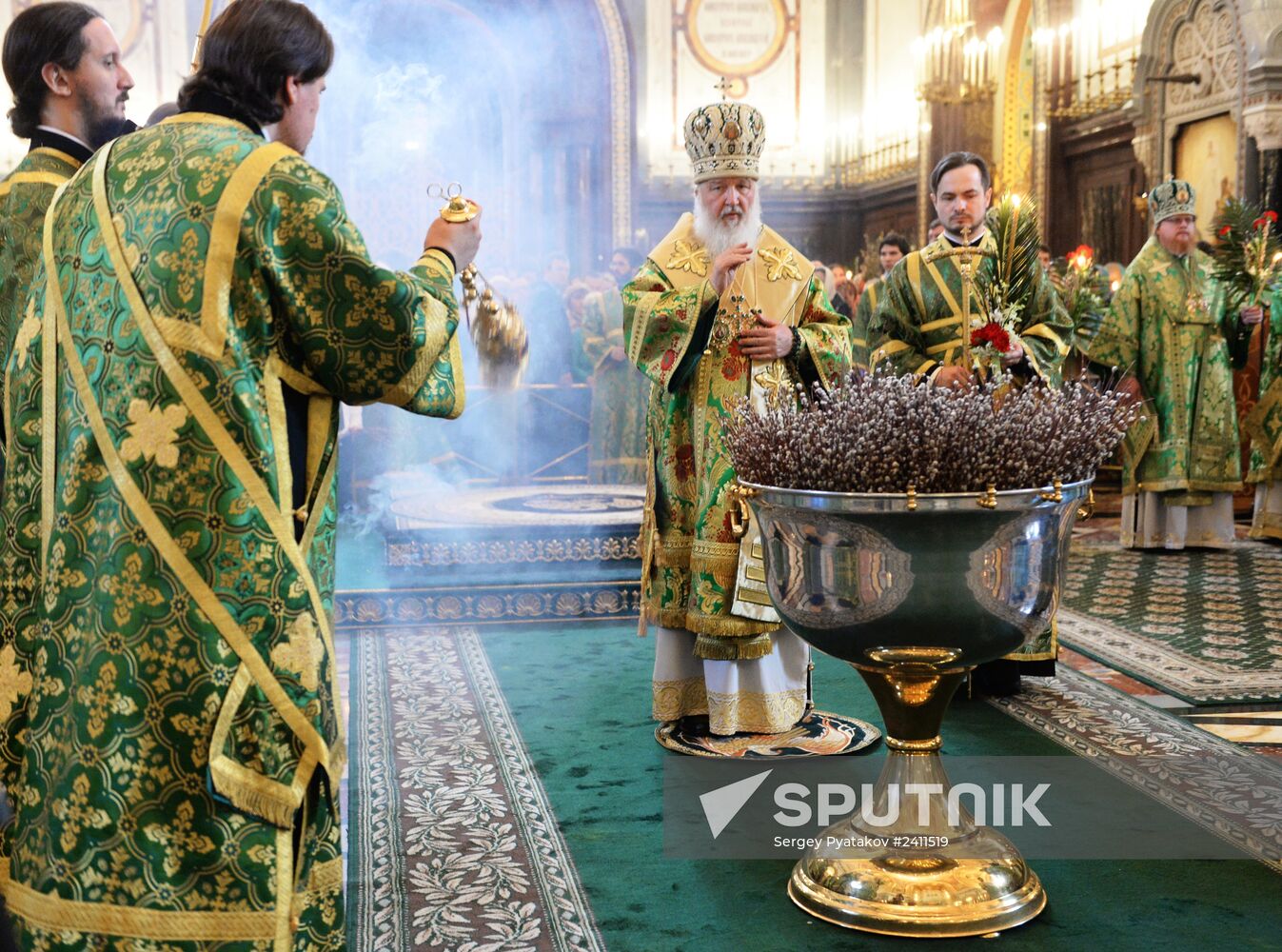 Patriarchal service on eve of Jesus' entry into Jerusalem