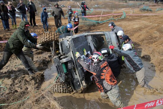 Motorsport: RainForest Challenge Russia 2014