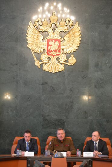 Dmitry Rogozin tours Ural Federal District
