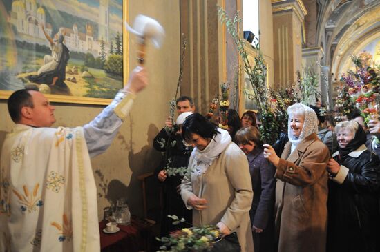 Pussy Willow Sunday celebrated in Lvov region