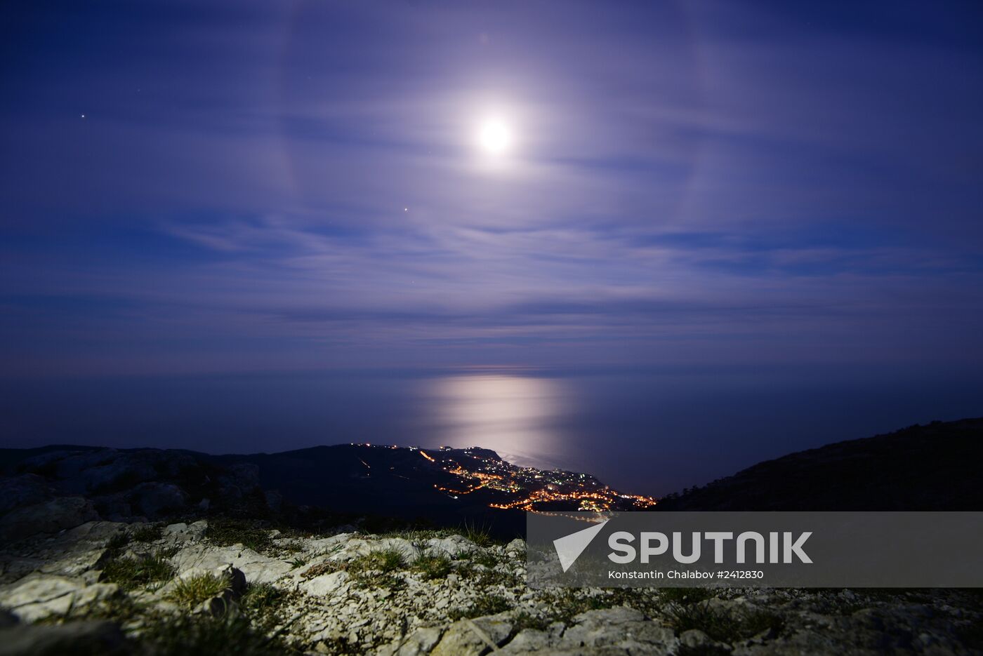 Night views of Yalta