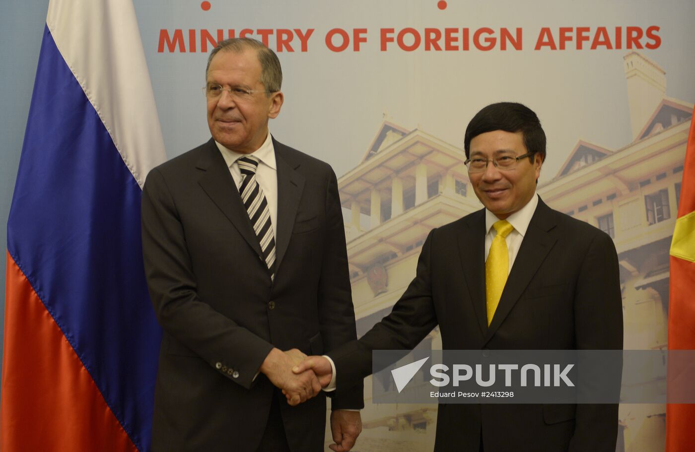 Sergei Lavrov visits Vietnam