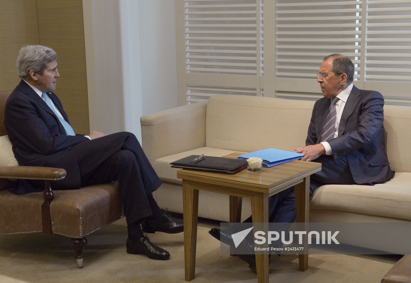 Sergei Lavrov meets with John Kerry in Geneva