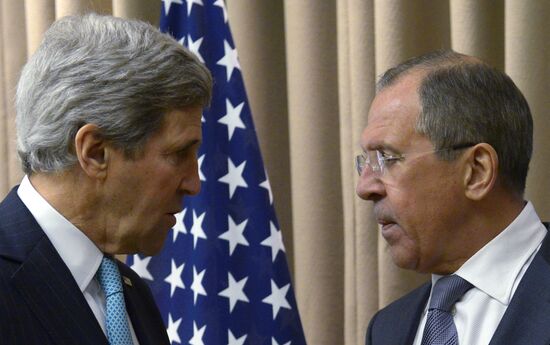 Sergei Lavrov meets with John Kerry in Geneva