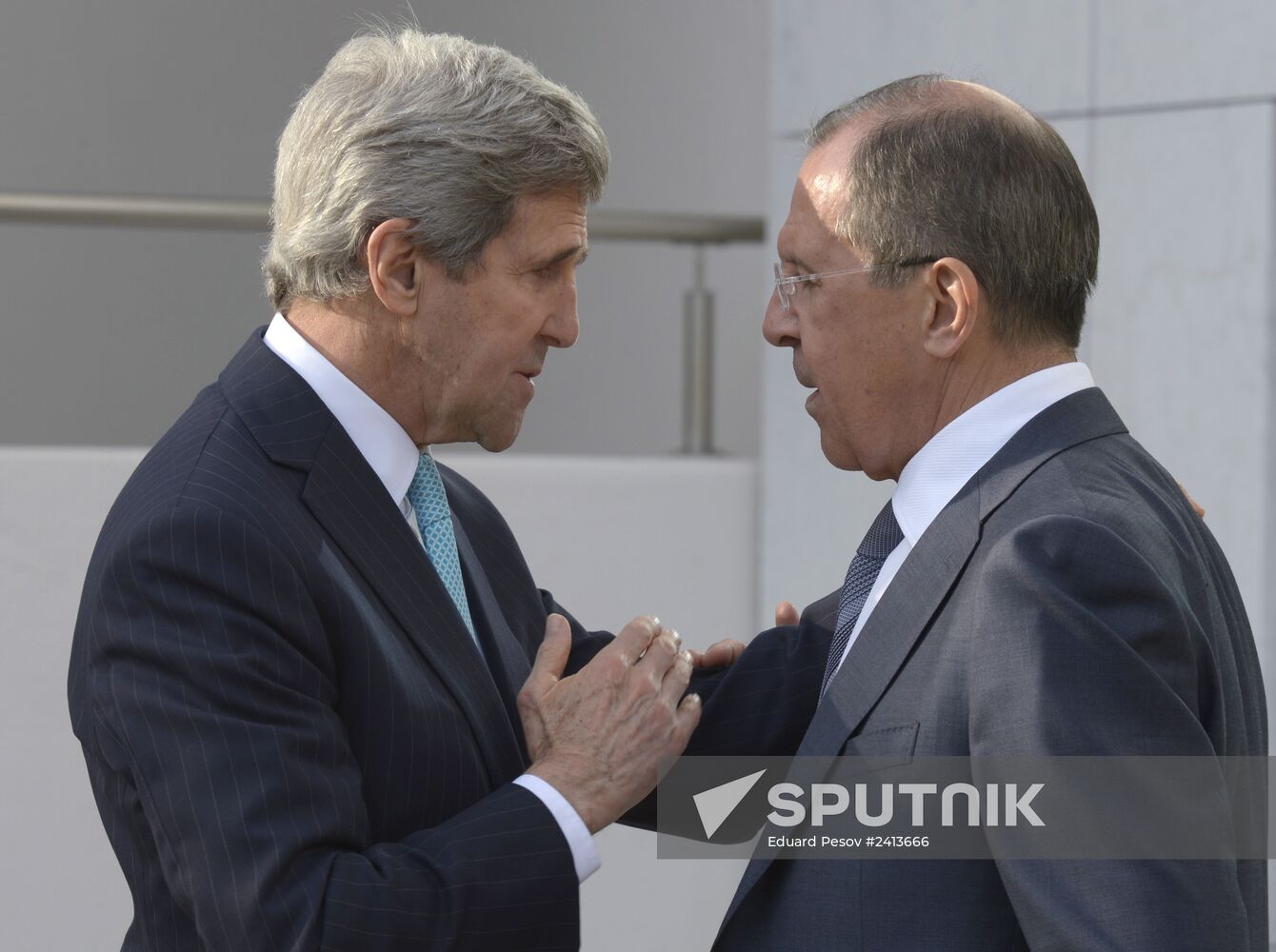 Sergei Lavrov meets with John Kerry in Geneva