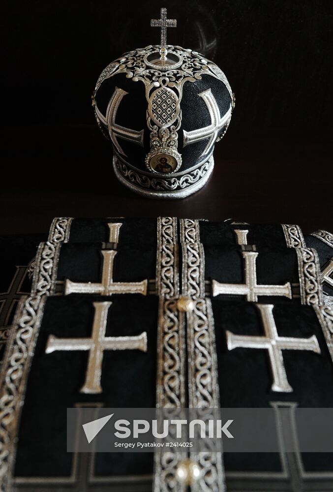 Patriarch Kirill serves Epitaphios deposition ceremony