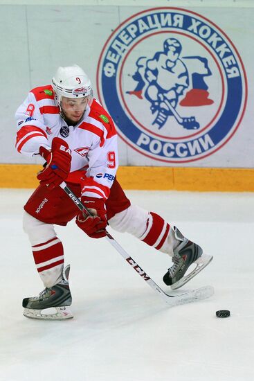 Junior Hockey League. Krasnaya Armiya vs. Spartak