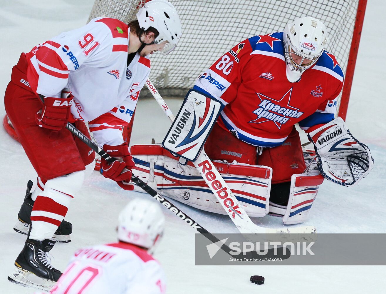 Junior Hockey League. Krasnaya Armiya vs. Spartak