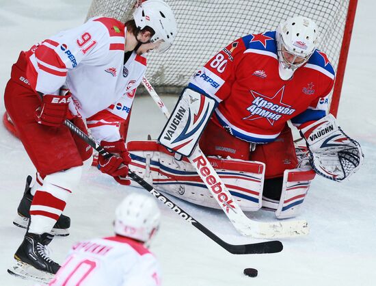 Junior Hockey League. Krasnaya Armiya vs. Spartak