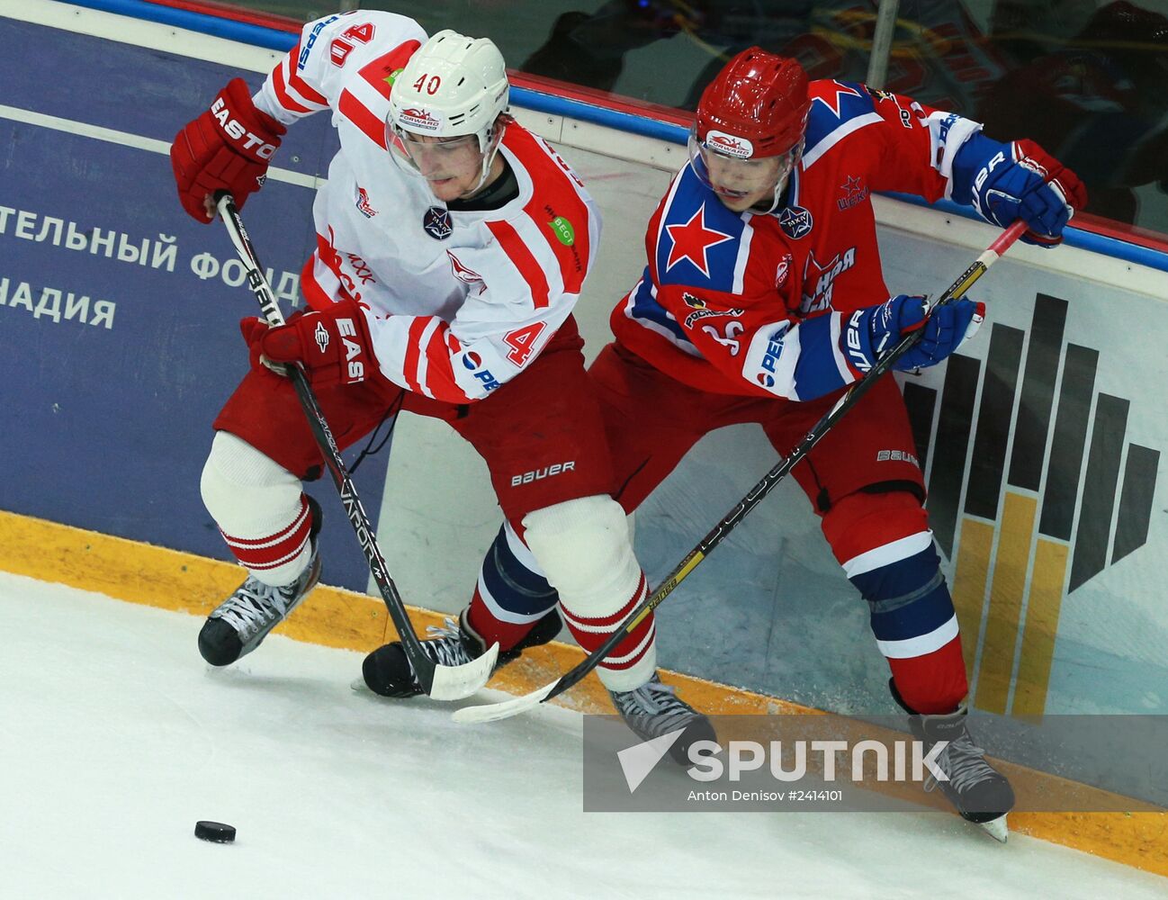 Junior Hockey League. Krasnaya Armiya vs. Spartak