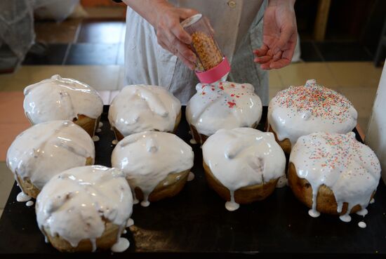 Consecration of Easter cakes on Great Saturday