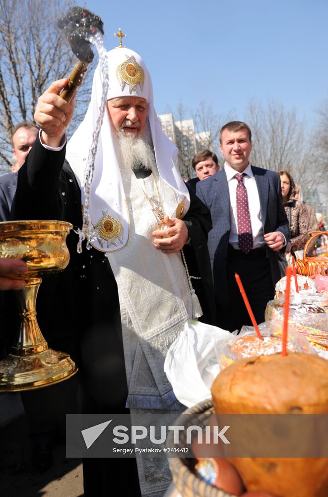 Consecration of Easter cakes on Holy Saturday