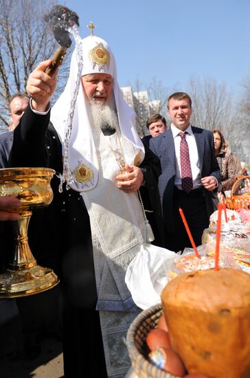 Consecration of Easter cakes on Holy Saturday