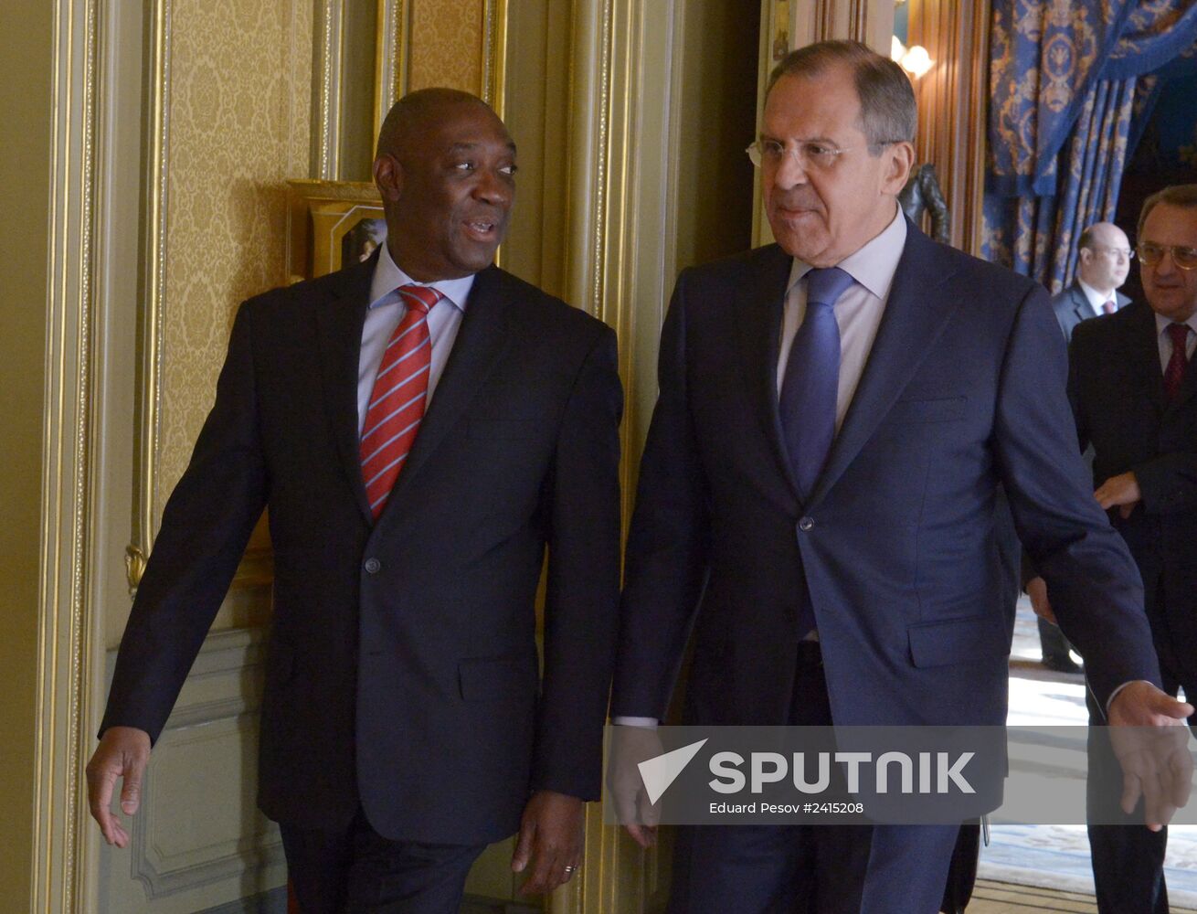 Sergei Lavrov meets with Mozambique's Foreign Minister Oldemiro Balói