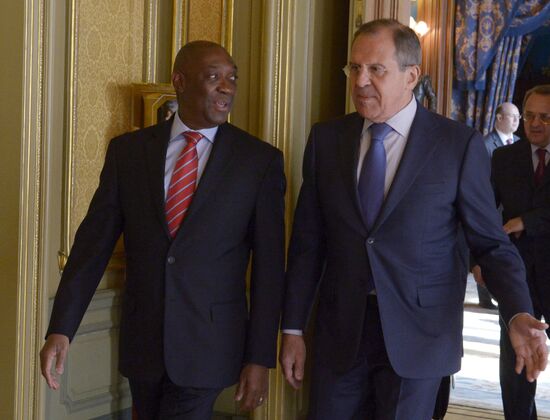 Sergei Lavrov meets with Mozambique's Foreign Minister Oldemiro Balói