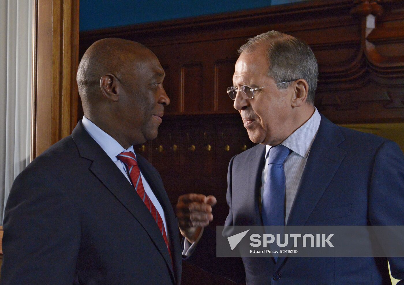 Sergei Lavrov meets with Mozambique's Foreign Minister Oldemiro Balói