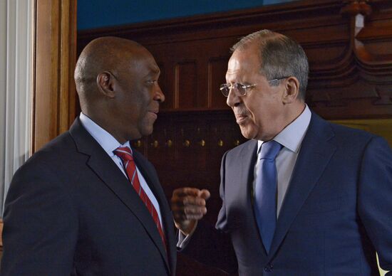 Sergei Lavrov meets with Mozambique's Foreign Minister Oldemiro Balói