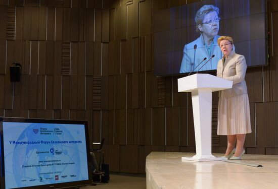 Safe Internet Forum 2014