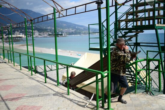 Preparation for holiday season in Yalta