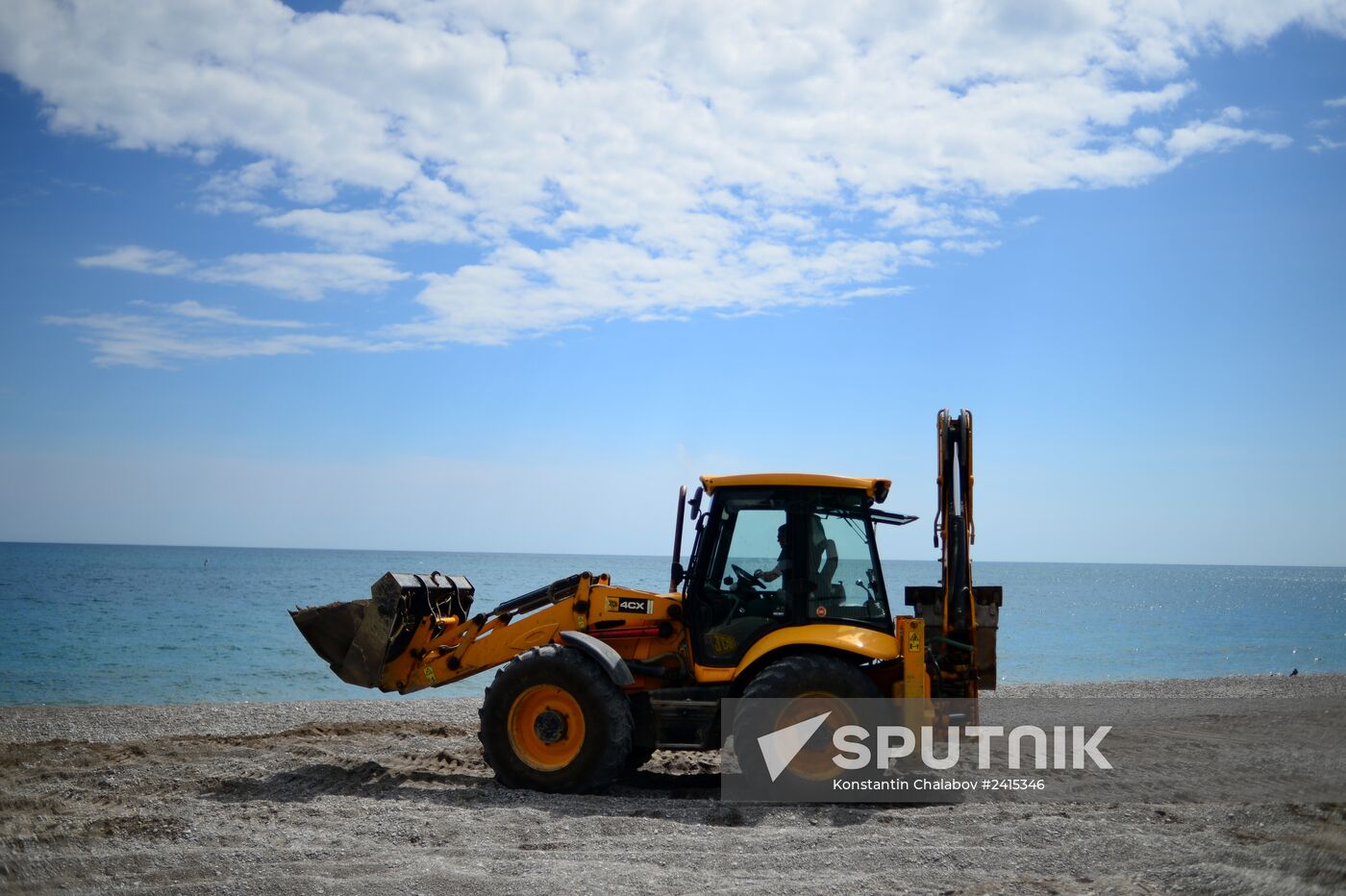 Preparation for holiday season in Yalta