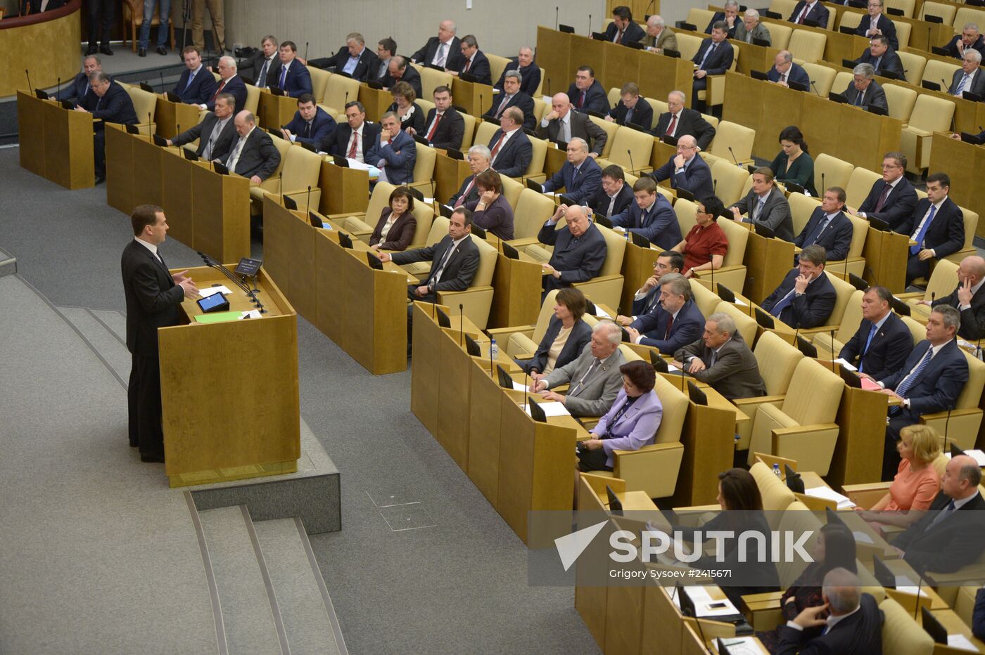 Dmitry Medvedev reports on the Government's 2013 performance at the State Duma