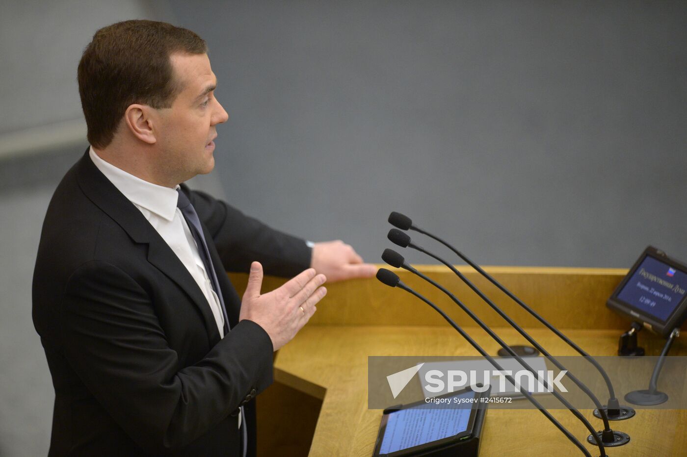 Dmitry Medvedev reports on the Government's 2013 performance at the State Duma