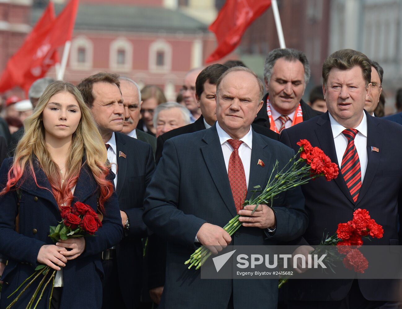 Flowers laid to Lenin Mausoleum