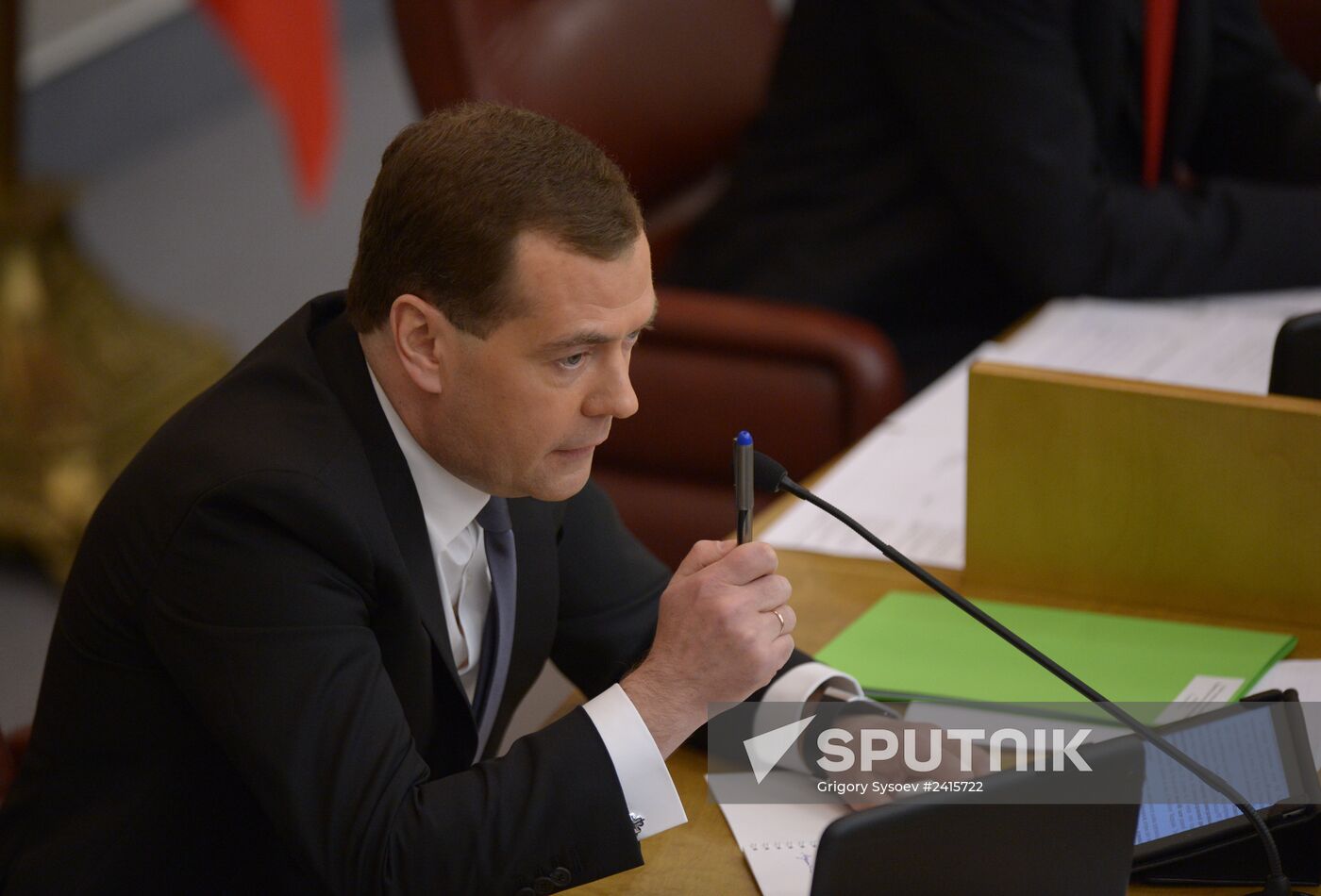 Dmitry Medvedev reports on the Government's 2013 performance at the State Duma