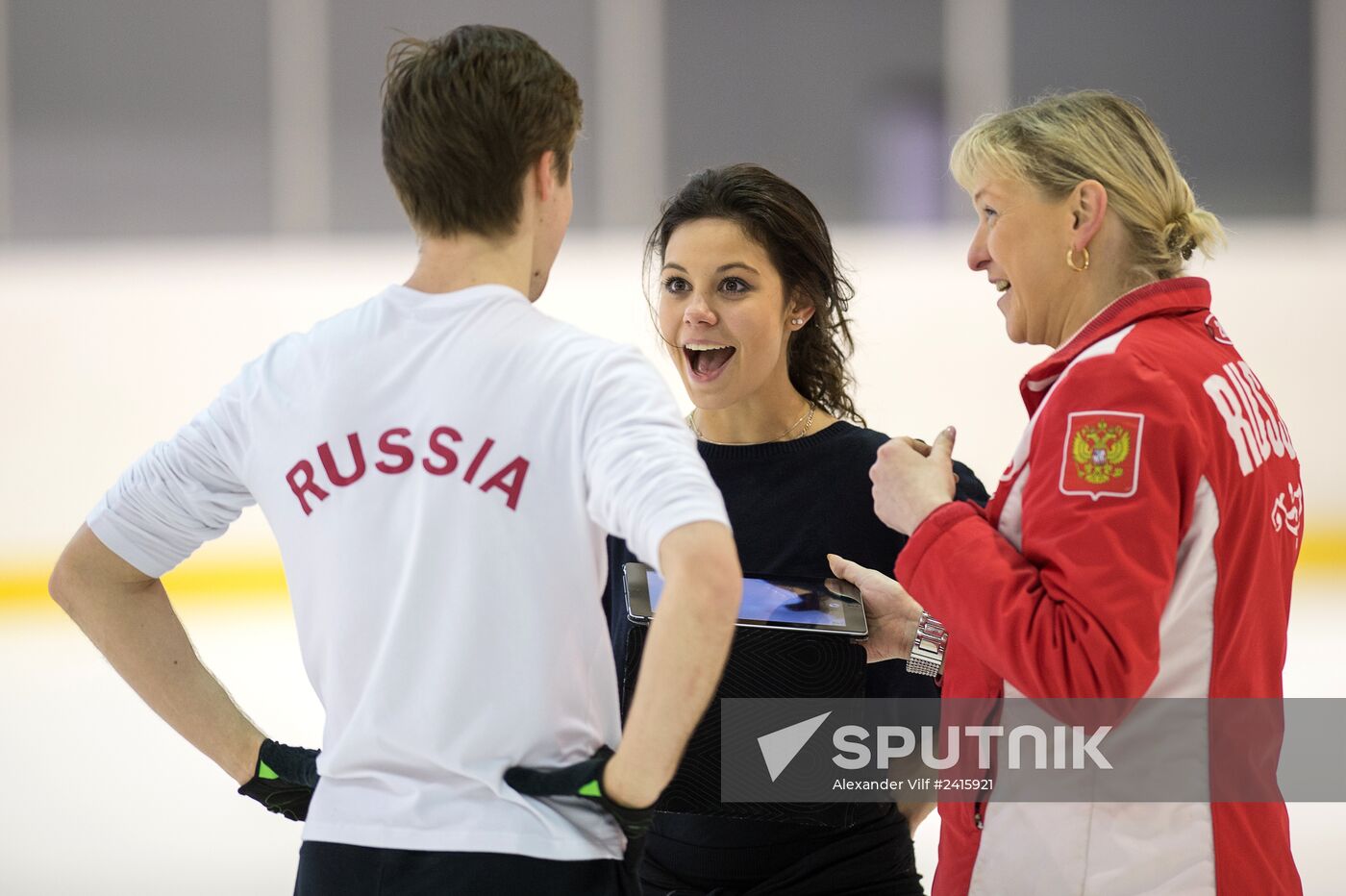Figire skating. Elena Ilinykh and Ruslan Zhiganshin in training