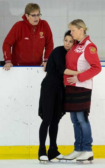 Figire skating. Elena Ilinykh and Ruslan Zhiganshin in training