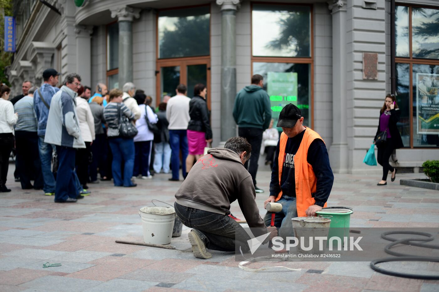 Preparations for the vacation season in Yalta