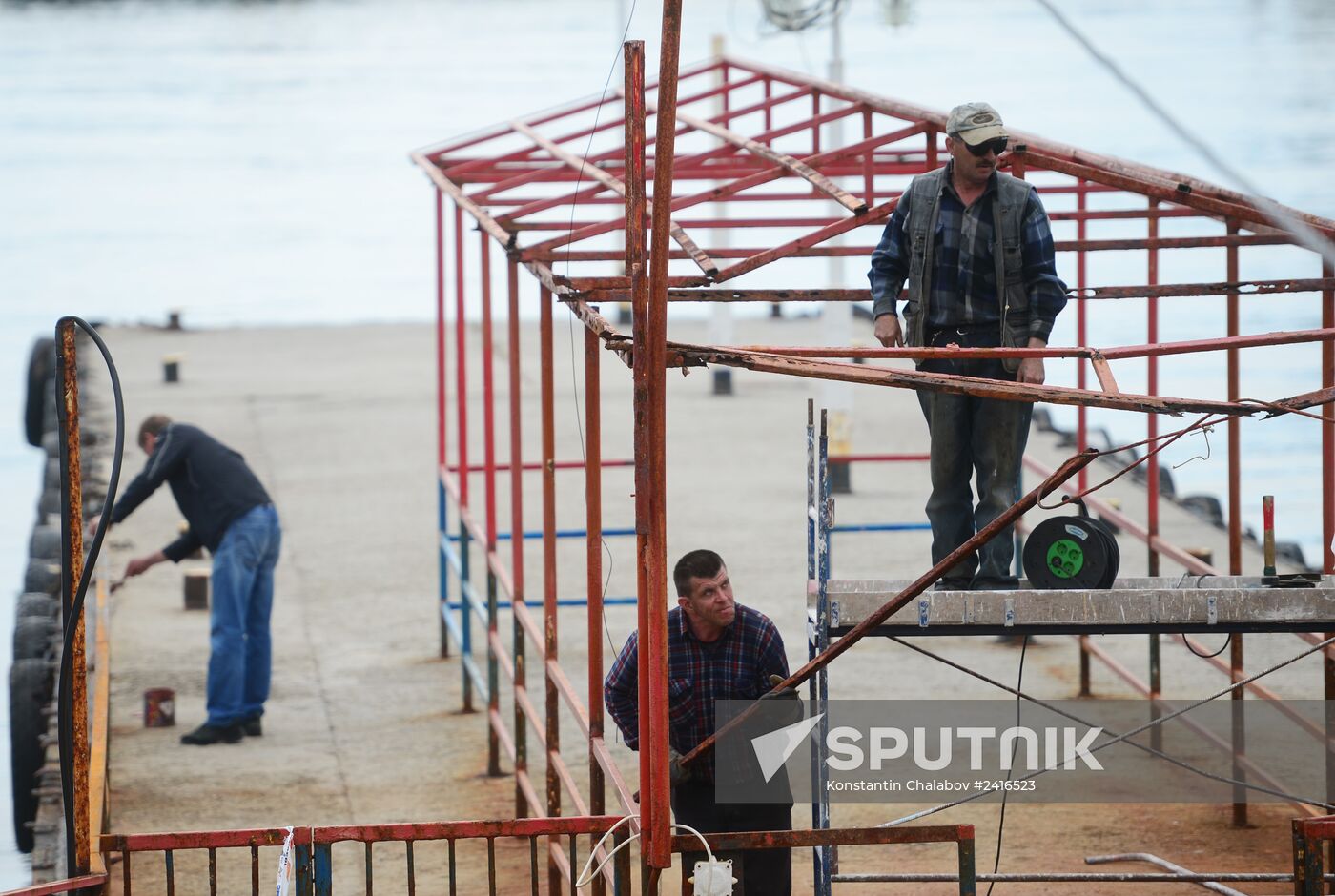 Preparations for the vacation season in Yalta