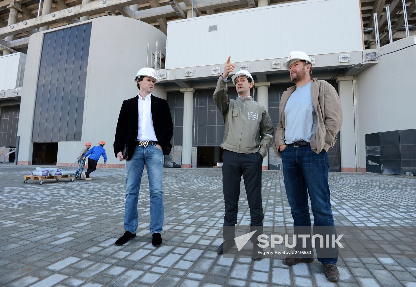 Yegor Titov and Yevgeny Kafelnikov visit construction site of Otkrytie Arena stadium