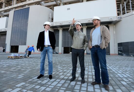 Yegor Titov and Yevgeny Kafelnikov visit construction site of Otkrytie Arena stadium