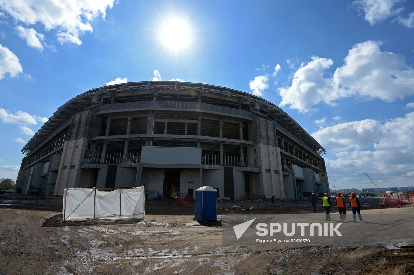 Yegor Titov and Yevgeny Kafelnikov visit construction site of Otkrytie Arena stadium