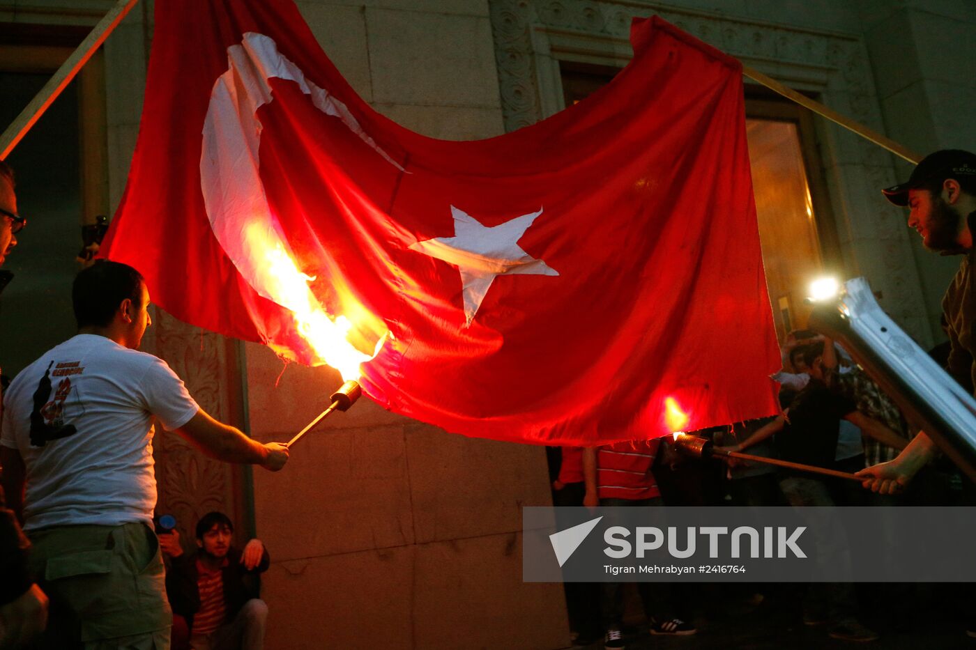 March in memory of 1915 Armenian Genocide