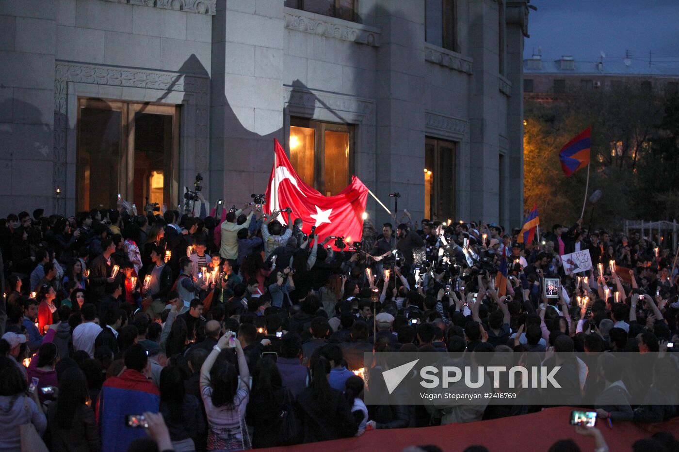 March in memory of 1915 Armenian Genocide